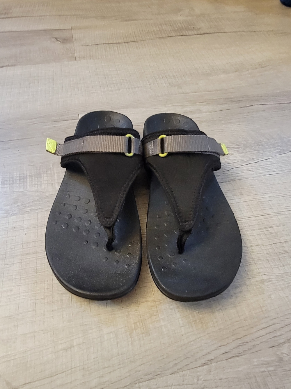 Vionic Black Sandal Flip Flop with Gray Straps and Yellow Accents